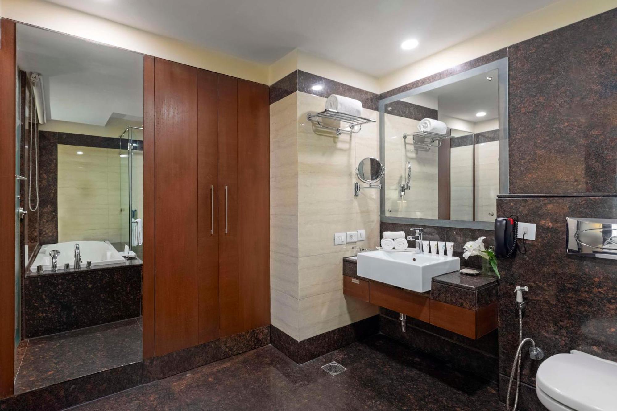 Country Inn & Suites By Radisson, Gurugram Sector 12 Gurgaon Exteriör bild